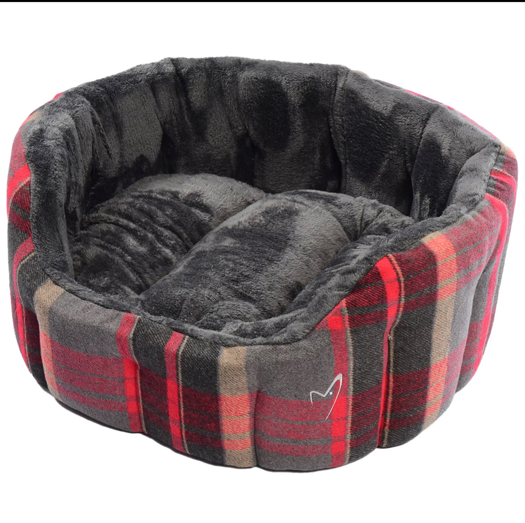 GorPets Camden Deluxe Dog Bed, Faux Fur 8cm Thick Walls Oval Puppy Dog Basket